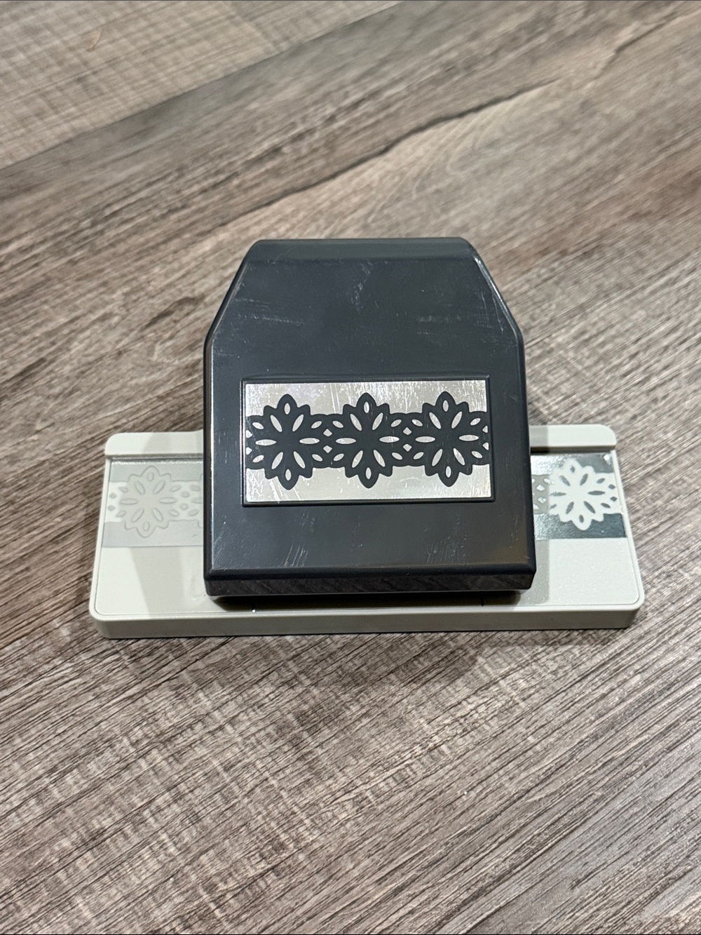 Decorative Border Paper Punch - Floral Lace Design in Black and Cream